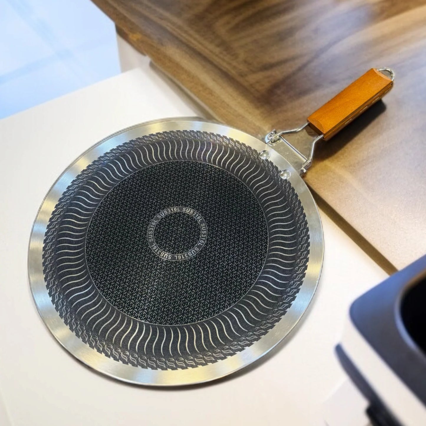 laser coating tawa with foldable handle 30 cm 32cm
