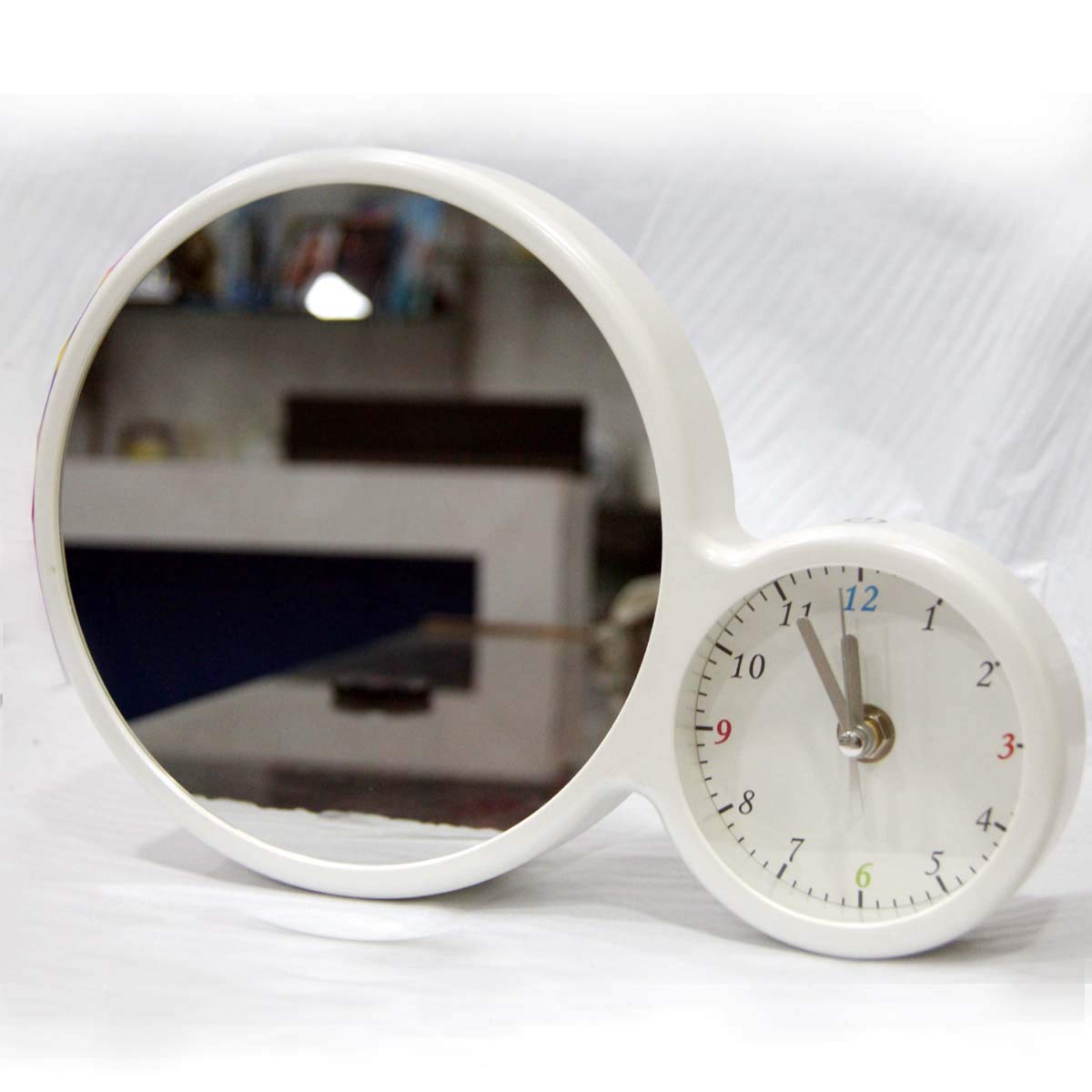 magic mirror photo frame with clock